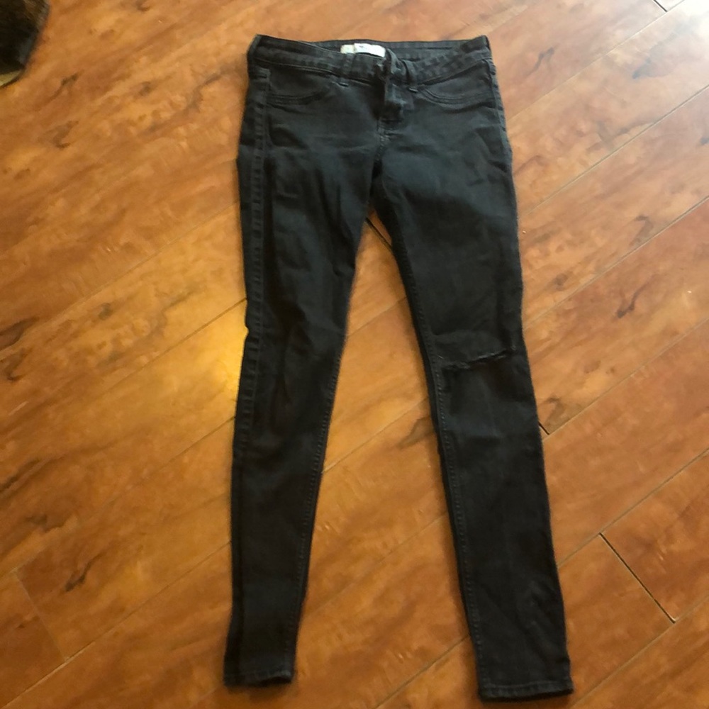 Faded black Hollister jeans 26x29